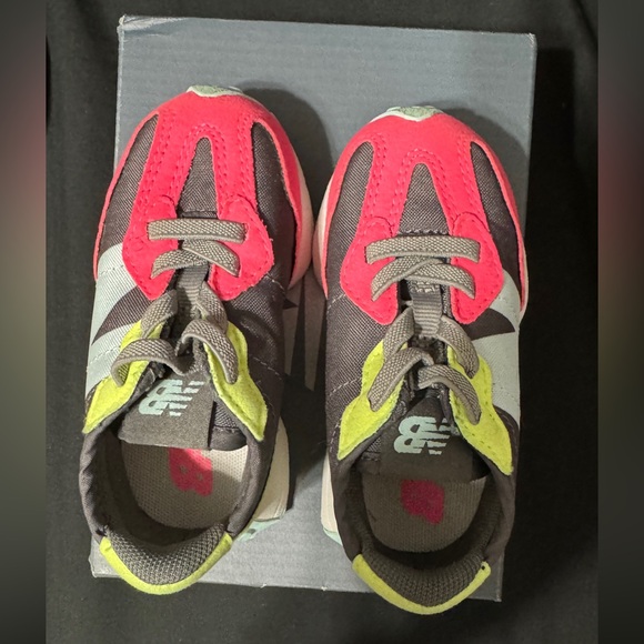 New Balance 327 Pink/Gray Toddler Shoes Sneakers IH327PW1- Size 5 - Picture 4 of 10